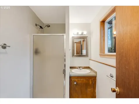16240 NE Mountain Home Road Sherwood OR 97140