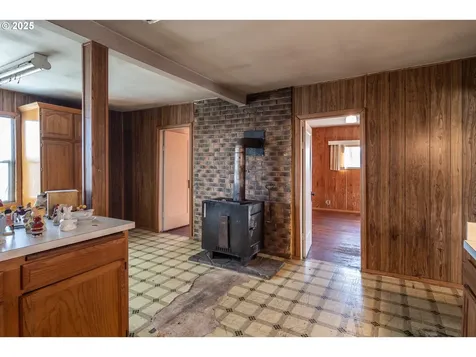 1235 NE Freemont Avenue Roseburg OR 97470
