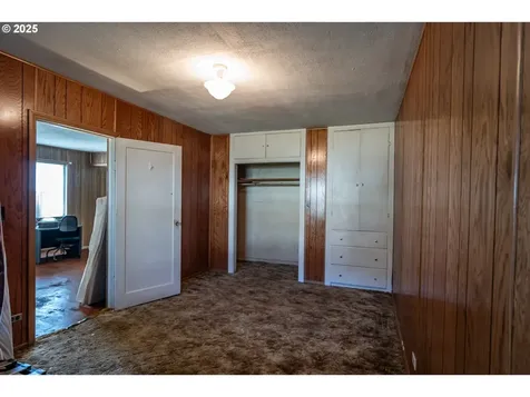 1235 NE Freemont Avenue Roseburg OR 97470