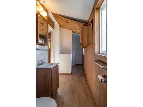 1235 NE Freemont Avenue Roseburg OR 97470