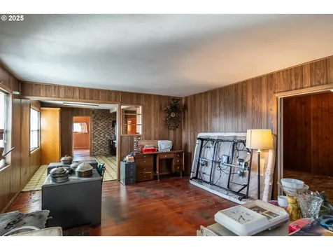 1235 NE Freemont Avenue Roseburg OR 97470