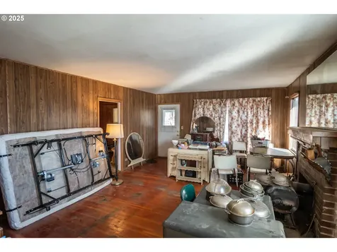 1235 NE Freemont Avenue Roseburg OR 97470