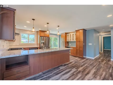 1115 SW 2nd Avenue Battle Ground WA 98604
