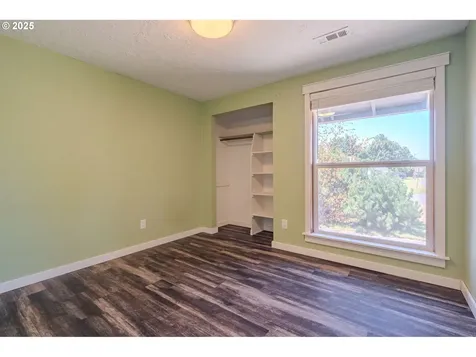 1115 SW 2nd Avenue Battle Ground WA 98604
