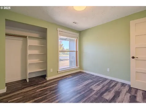 1115 SW 2nd Avenue Battle Ground WA 98604