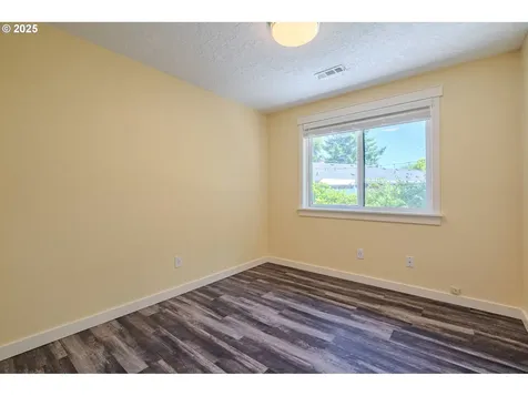 1115 SW 2nd Avenue Battle Ground WA 98604