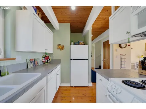 1980 Spyglass Court Tillamook OR 97141