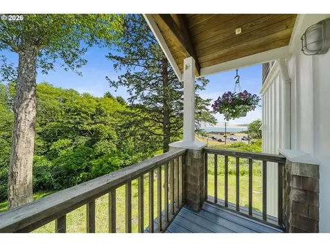 1980 Spyglass Court Tillamook OR 97141
