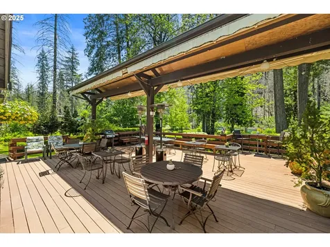 49198 Mckenzie Highway Vida OR 97488
