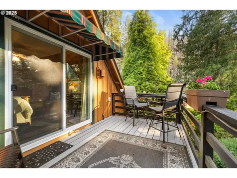 49198 Mckenzie Highway Vida OR 97488