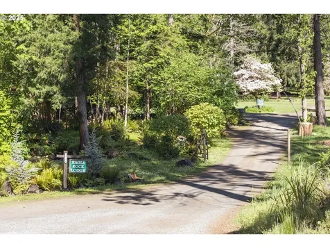 49198 Mckenzie Highway Vida OR 97488