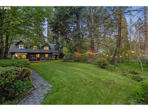 49198 Mckenzie Highway Vida OR 97488