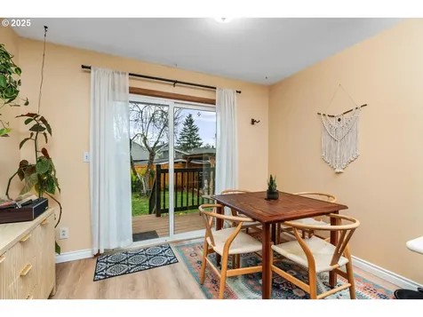 936 NE 79th Avenue Portland OR 97213