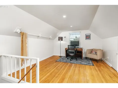 936 NE 79th Avenue Portland OR 97213
