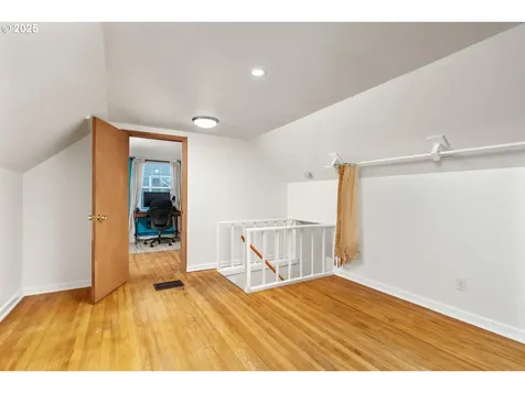 936 NE 79th Avenue Portland OR 97213