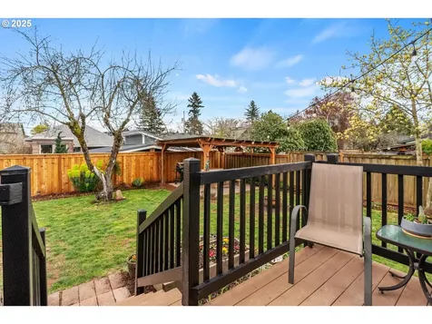 936 NE 79th Avenue Portland OR 97213