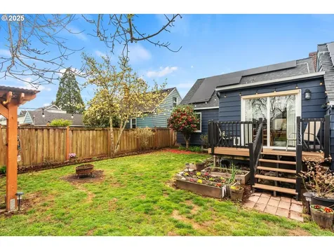 936 NE 79th Avenue Portland OR 97213