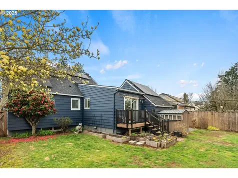936 NE 79th Avenue Portland OR 97213