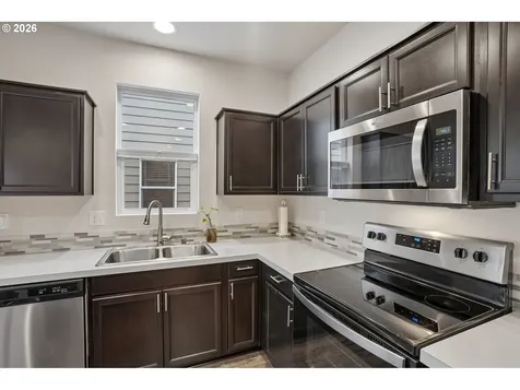 11728 NE 22nd Way Vancouver WA 98684
