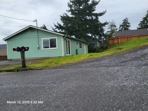 815 Fenwick Street Coos Bay OR 97420