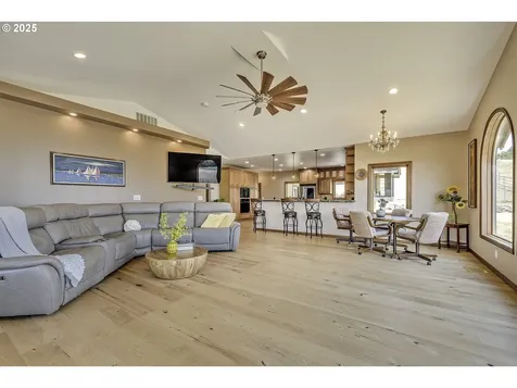 16680 SW Finnigan Hill Road Hillsboro OR 97123