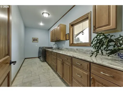 16680 SW Finnigan Hill Road Hillsboro OR 97123