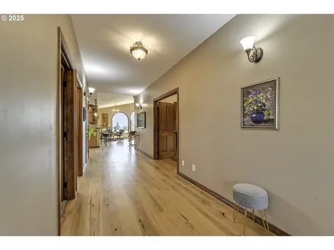 16680 SW Finnigan Hill Road Hillsboro OR 97123