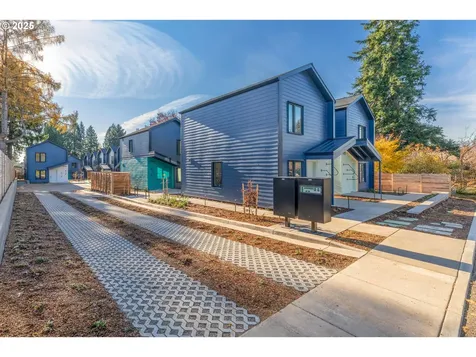 9963 SE Cottage Lane Milwaukie OR 97222