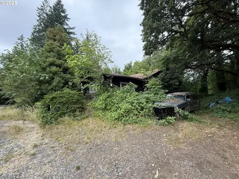 34719 NW Pacific Highway La Center WA 98629