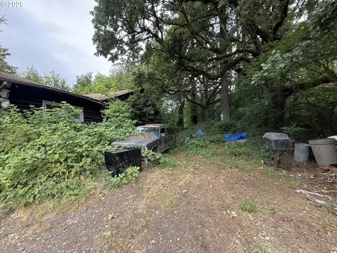 34719 NW Pacific Highway La Center WA 98629