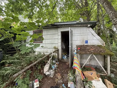 34719 NW Pacific Highway La Center WA 98629
