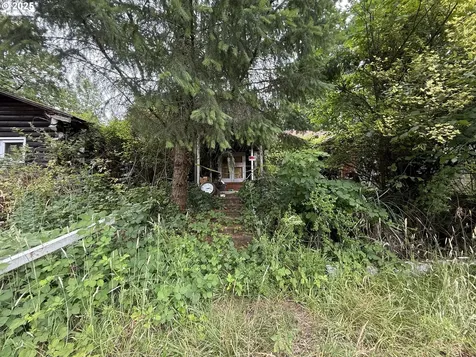 34719 NW Pacific Highway La Center WA 98629