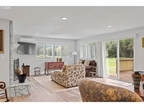 99554 Lone Pine Lane Myrtle Point OR 97458