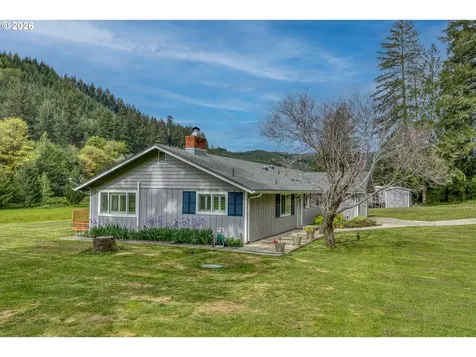 99554 Lone Pine Lane Myrtle Point OR 97458