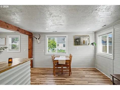 295 10th Street Lyons OR 97358