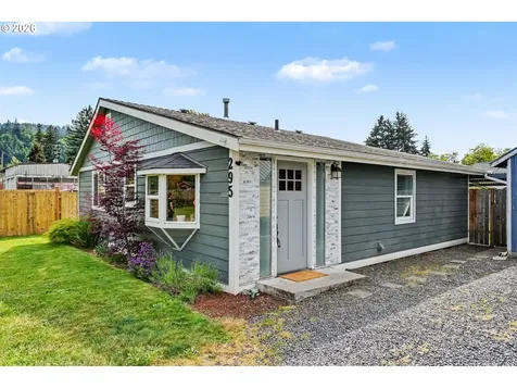 295 10th Street Lyons OR 97358