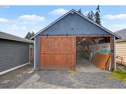 295 10th Street Lyons OR 97358