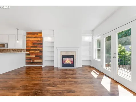 4815 SW 1st Avenue Portland OR 97239