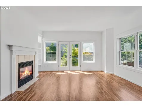 4815 SW 1st Avenue Portland OR 97239