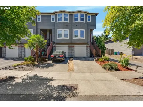 4815 SW 1st Avenue Portland OR 97239