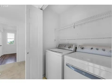 4815 SW 1st Avenue Portland OR 97239