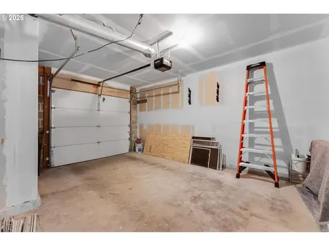4815 SW 1st Avenue Portland OR 97239