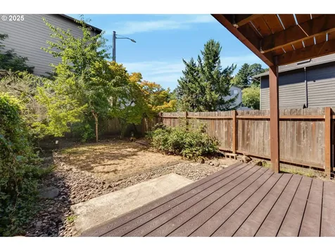 4815 SW 1st Avenue Portland OR 97239