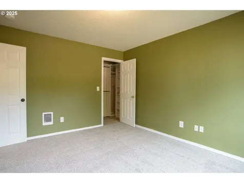 5256 NE 72nd Avenue Portland OR 97218