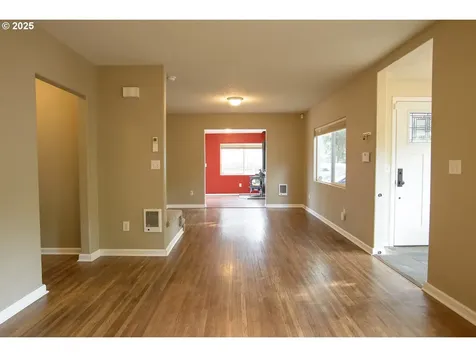 5256 NE 72nd Avenue Portland OR 97218