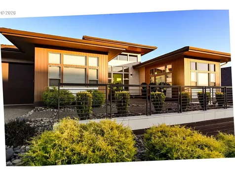 688 W X Street Washougal WA 98671