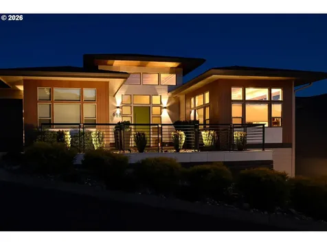 688 W X Street Washougal WA 98671