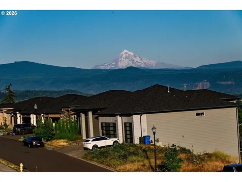 688 W X Street Washougal WA 98671