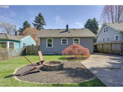 4557 NE 98th Avenue Portland OR 97220