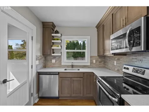 4557 NE 98th Avenue Portland OR 97220